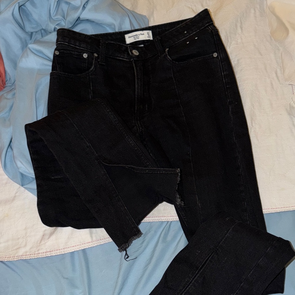 Abercrombie Black High-Rise Women’s Jeans